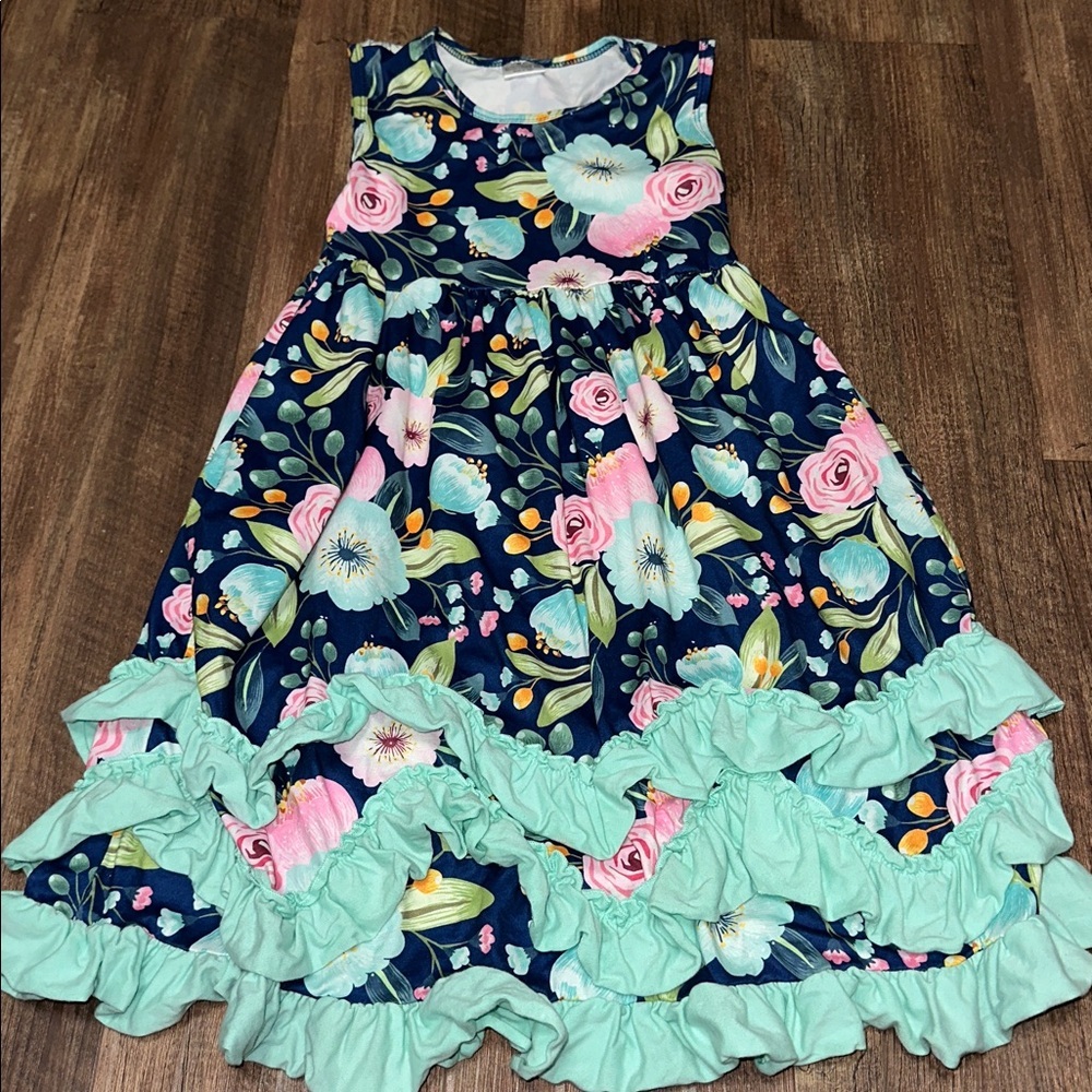Girls Boutique floral‎ dress fits a 6/7